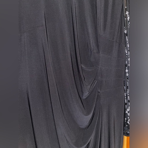 Formal Dress - Picture 2 of 13